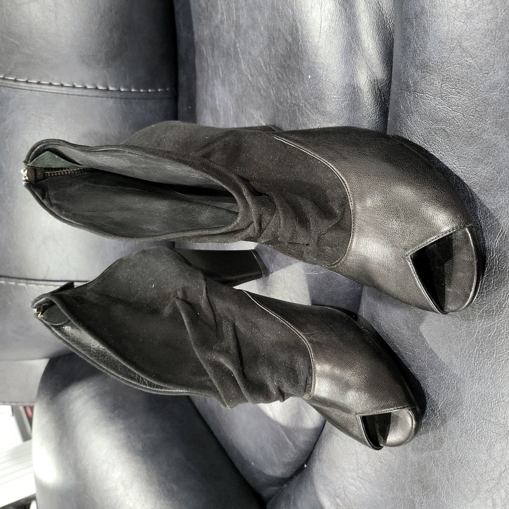 Women's Designer Heels - Picture 3 of 8